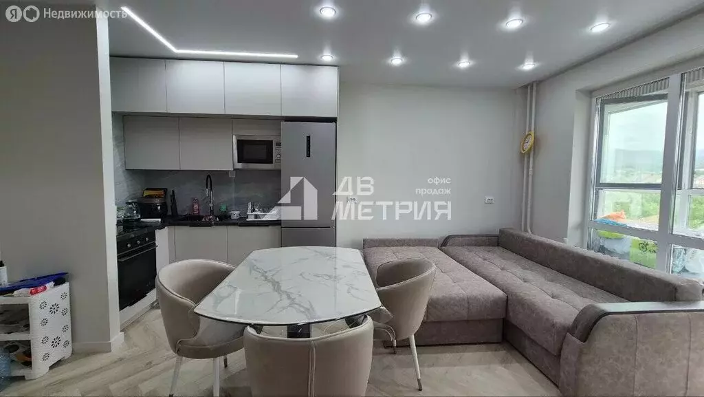 1-комнатная квартира: Южно-Сахалинск, улица имени И.П. Фархутдинова, ... - Фото 2