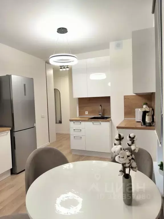 1-к кв. Тюменская область, Тюмень ул. Юрия Рогачева, 11к2 (43.0 м) - Фото 1