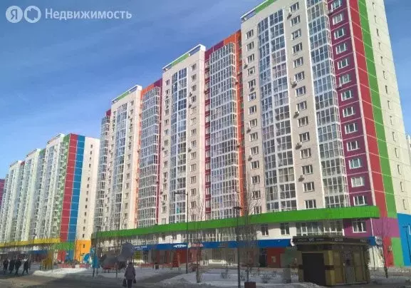 3-комнатная квартира: Тюмень, улица Федюнинского, 58к2 (92.2 м) - Фото 1