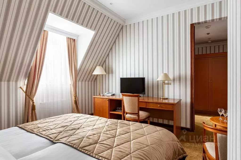 Комната Санкт-Петербург пос. Стрельна, ул. Глинки, 6с4 (25.0 м) - Фото 0
