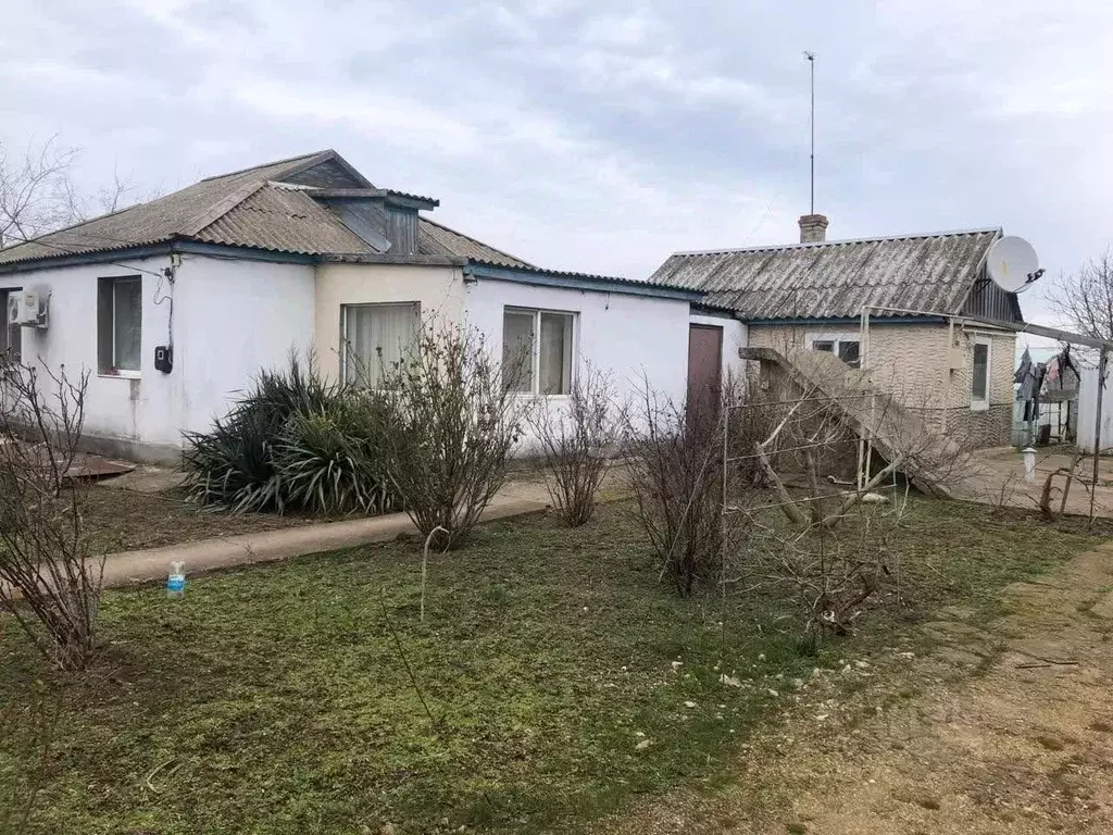 Дом в Крым, Ленинский район, с. Останино ул. Первомайская (56 м) - Фото 1