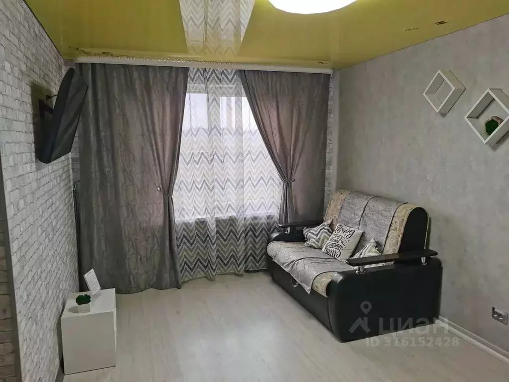 1-к кв. Мурманская область, Североморск ул. Сивко, 9 (30.0 м) - Фото 0