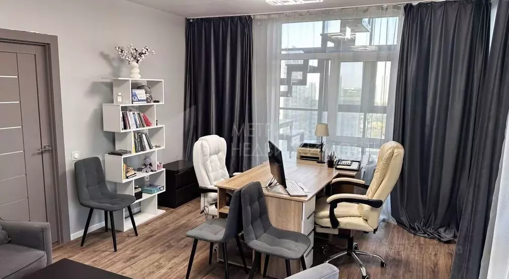 Офис в Тюменская область, Тюмень ул. Виктора Тимофеева, 9 (80 м) - Фото 1