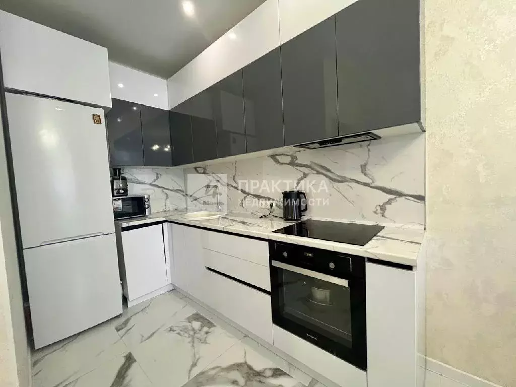 Продается 3-комнатная квартира - Фото 1