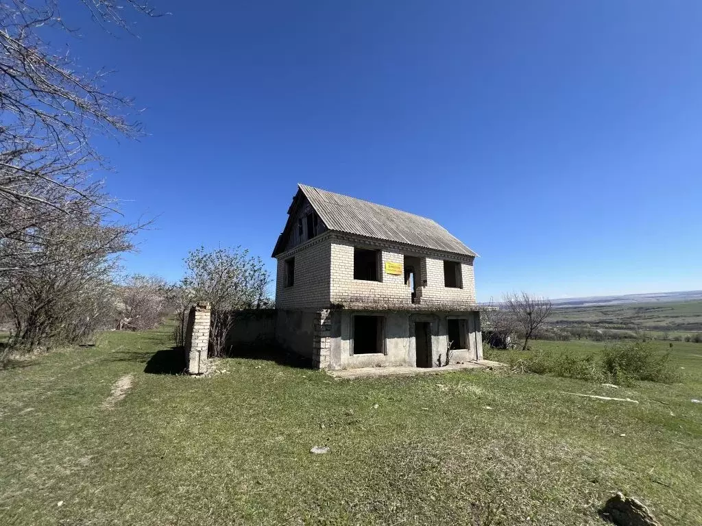 Дом в Ставропольский край, Предгорный муниципальный округ, пос. ... - Фото 0