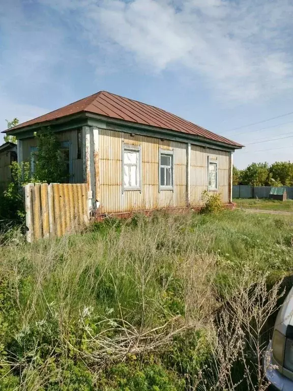 Дом в Саратовская область, Калининский район, Озерское муниципальное ... - Фото 1