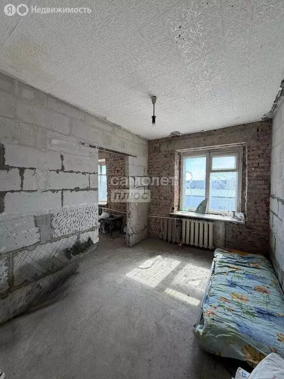 3-комнатная квартира: Бийск, улица Революции, 100 (48.9 м) - Фото 1