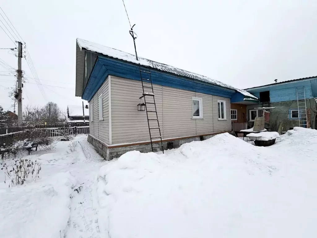 Дом в Кемеровская область, Новокузнецк Степной пер., 10 (136 м) - Фото 1