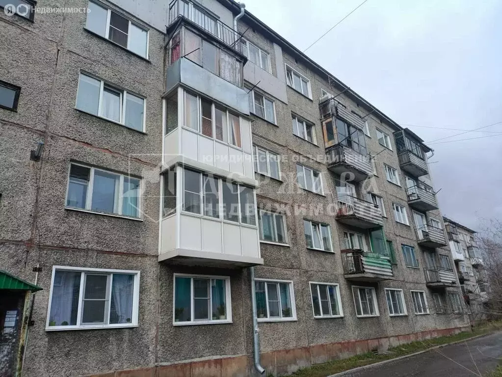 2-комнатная квартира: Берёзовский, улица Мира, 40 (50 м) - Фото 0