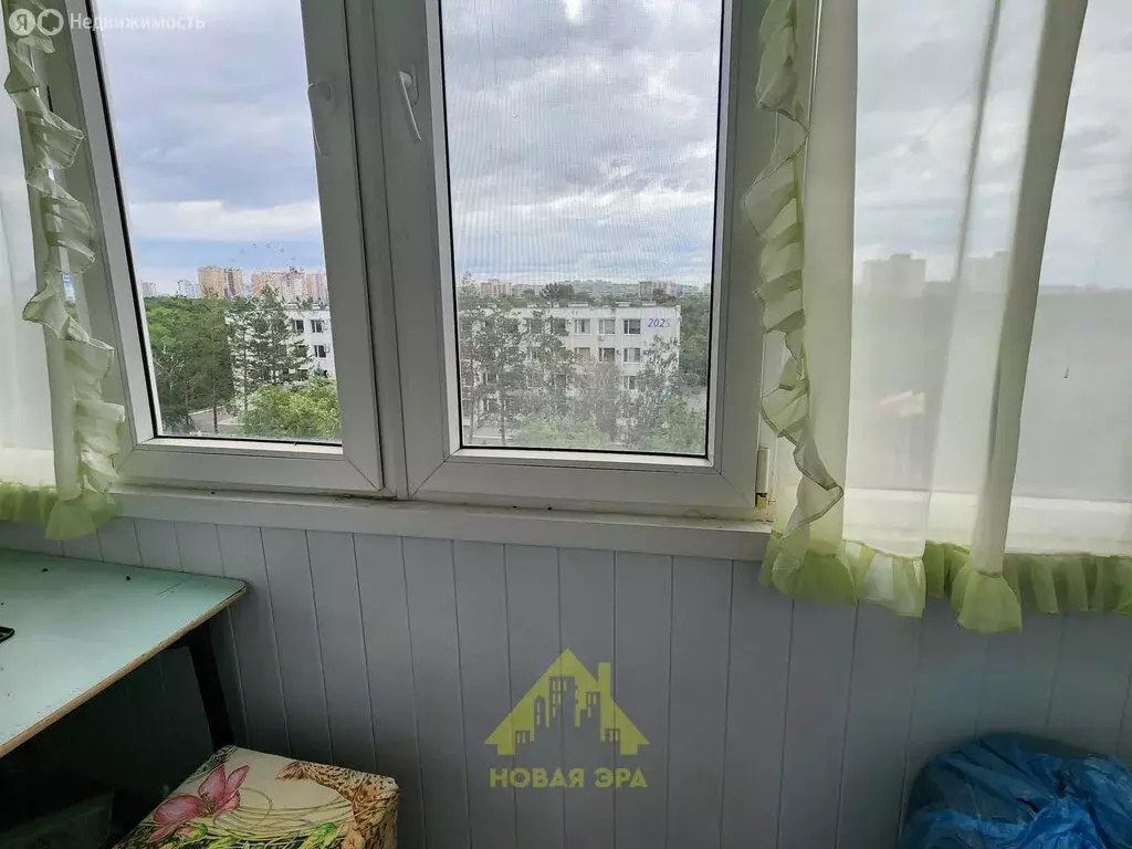 2-комнатная квартира: Оренбург, Брестская улица, 10 (50 м) - Фото 0