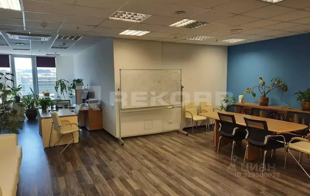 Офис в Санкт-Петербург Петроградская наб., 22 (85 м) - Фото 1