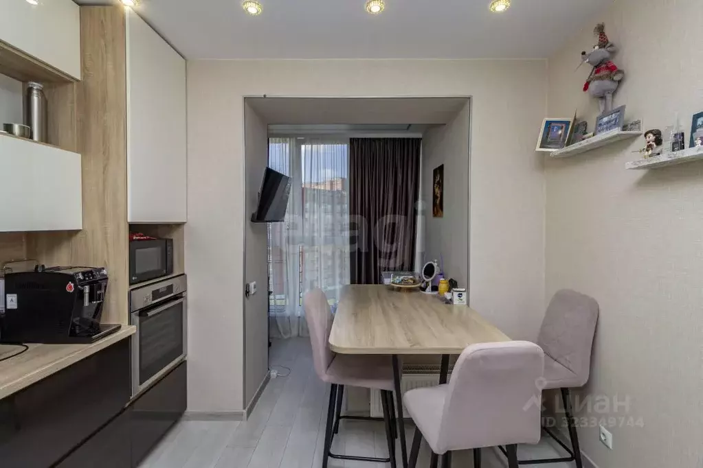 1-к кв. Ханты-Мансийский АО, Сургут ул. Ивана Захарова, 20 (38.2 м) - Фото 1