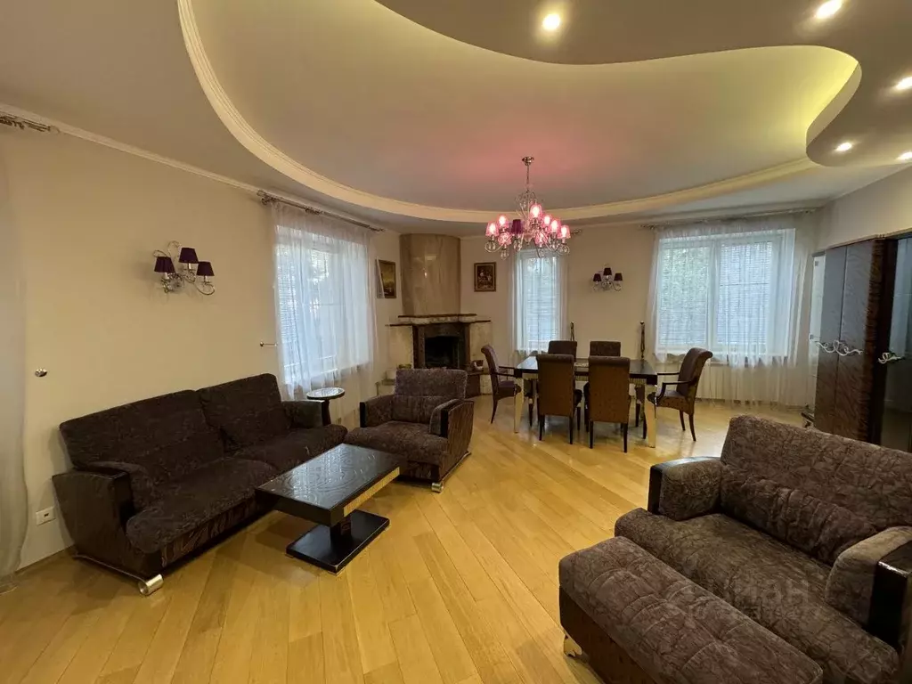 Коттедж в Московская область, Красногорск городской округ, с. ... - Фото 1