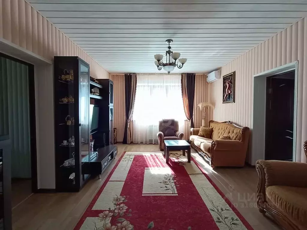 Дом в Оренбургская область, с. Беляевка ул. Кузнечная (94 м) - Фото 0