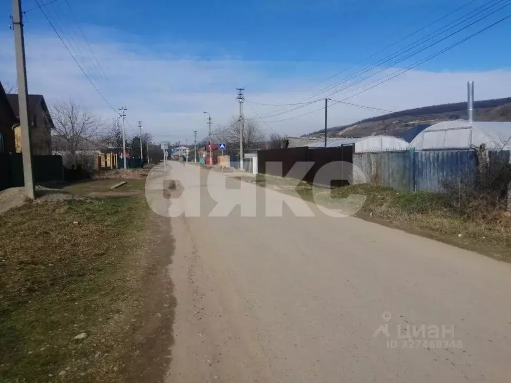 Участок в Краснодарский край, Новокубанский район, пос. Прикубанский ... - Фото 1