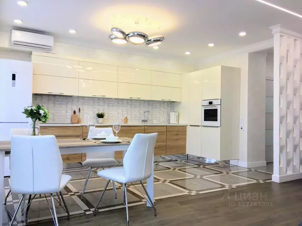 4-к кв. Санкт-Петербург ул. Катерников, 7 (100.0 м) - Фото 1