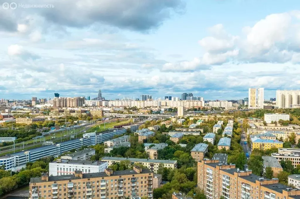 3-комнатная квартира: Москва, 3-я Красногвардейская улица, 3 (100 м) - Фото 0