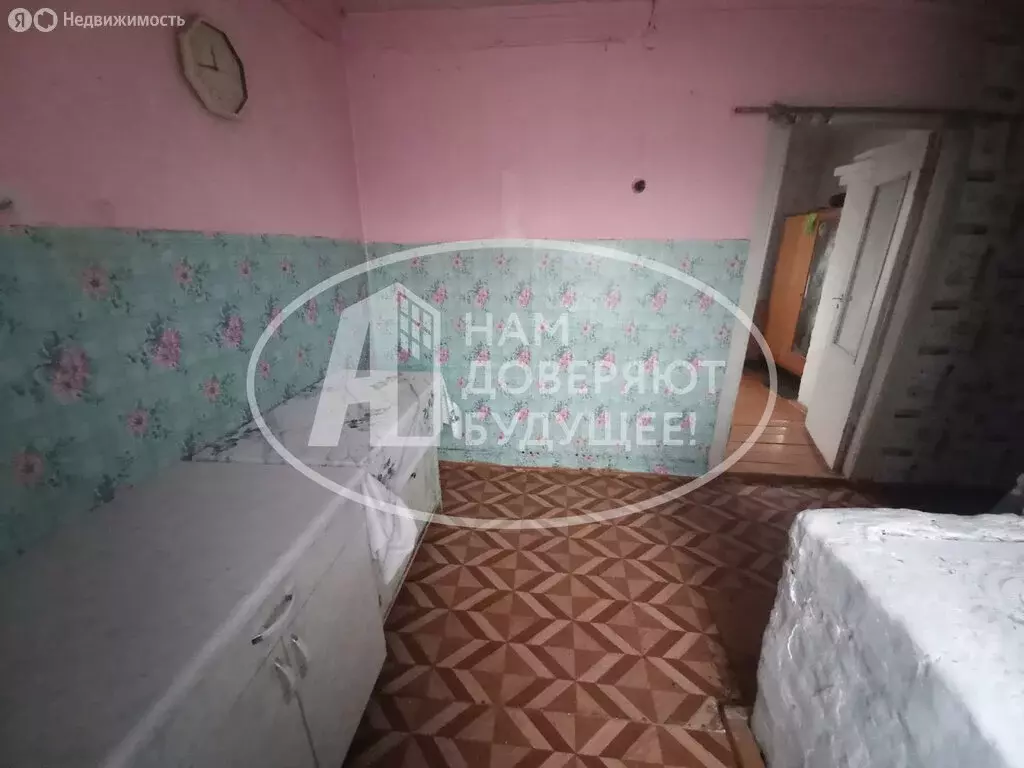 3-комнатная квартира: Белоево, Кувинская улица, 5 (53 м) - Фото 0