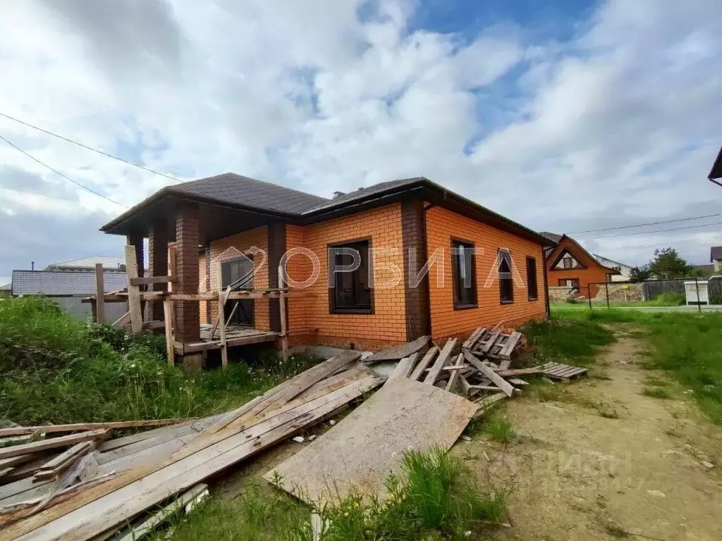 Дом в Тюменская область, Тюмень Казарово мкр, ул. Земная (150 м) - Фото 1