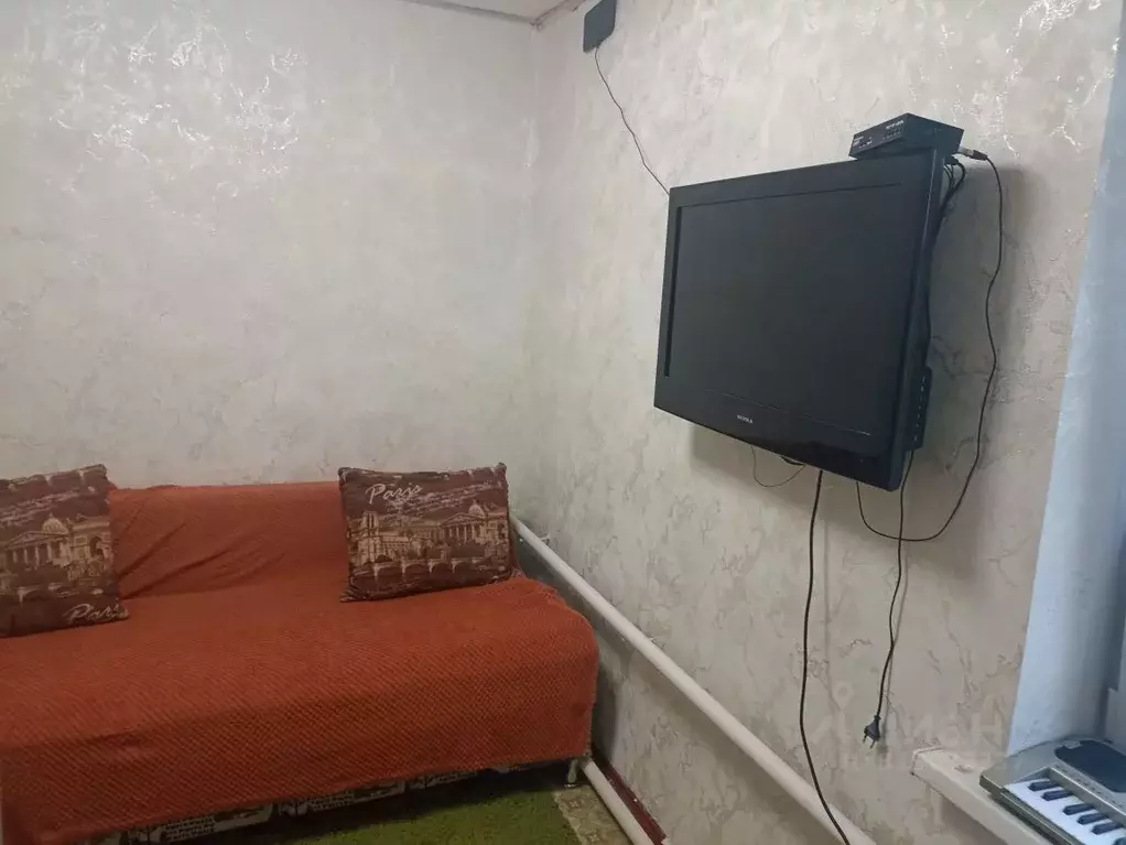 Дом в Омская область, Омск ул. Доватора (42 м) - Фото 1