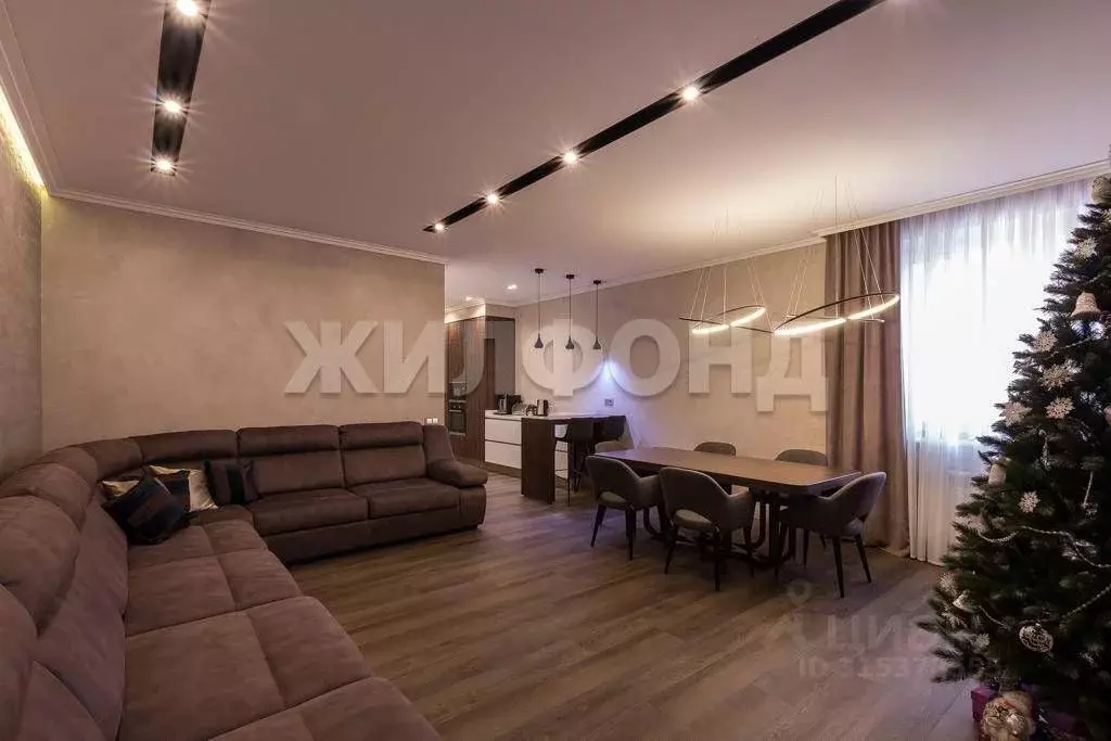 4-к кв. Новосибирская область, Новосибирский район, Краснообск рп 224 ... - Фото 0