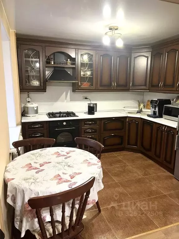 3-к кв. Курганская область, Курган ул. Бурова-Петрова, 1 (60.0 м) - Фото 1