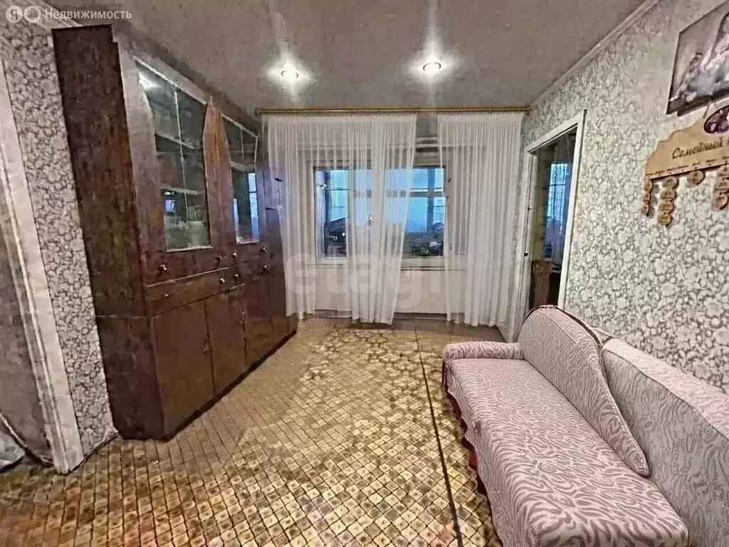 4-комнатная квартира: Омск, улица Добровольского, 9 (60 м) - Фото 1