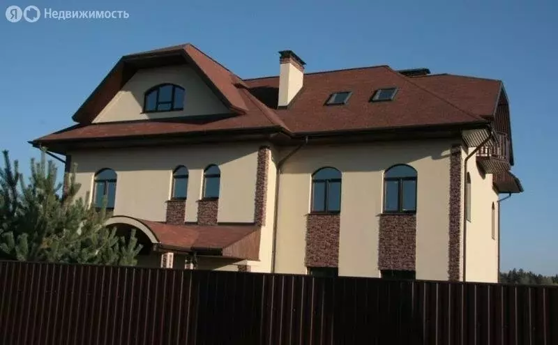 Дом в Одинцовский городской округ, деревня Марьино (480 м) - Фото 1