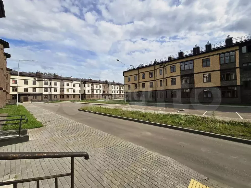 1-к. квартира, 42 м, 1/3 эт. - Фото 1