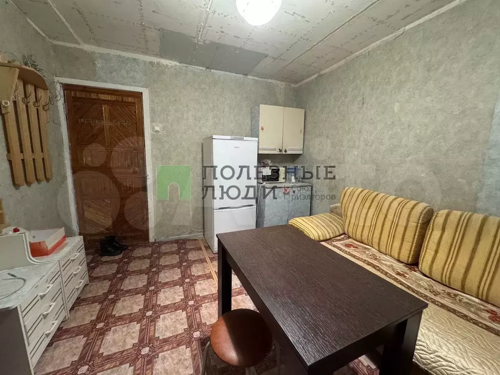 Комната 12 м в 4-к., 6/6 эт. - Фото 1