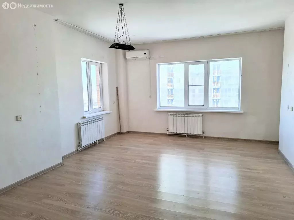 2-комнатная квартира: Батайск, улица Северная Звезда, 7/4 (70.6 м) - Фото 1