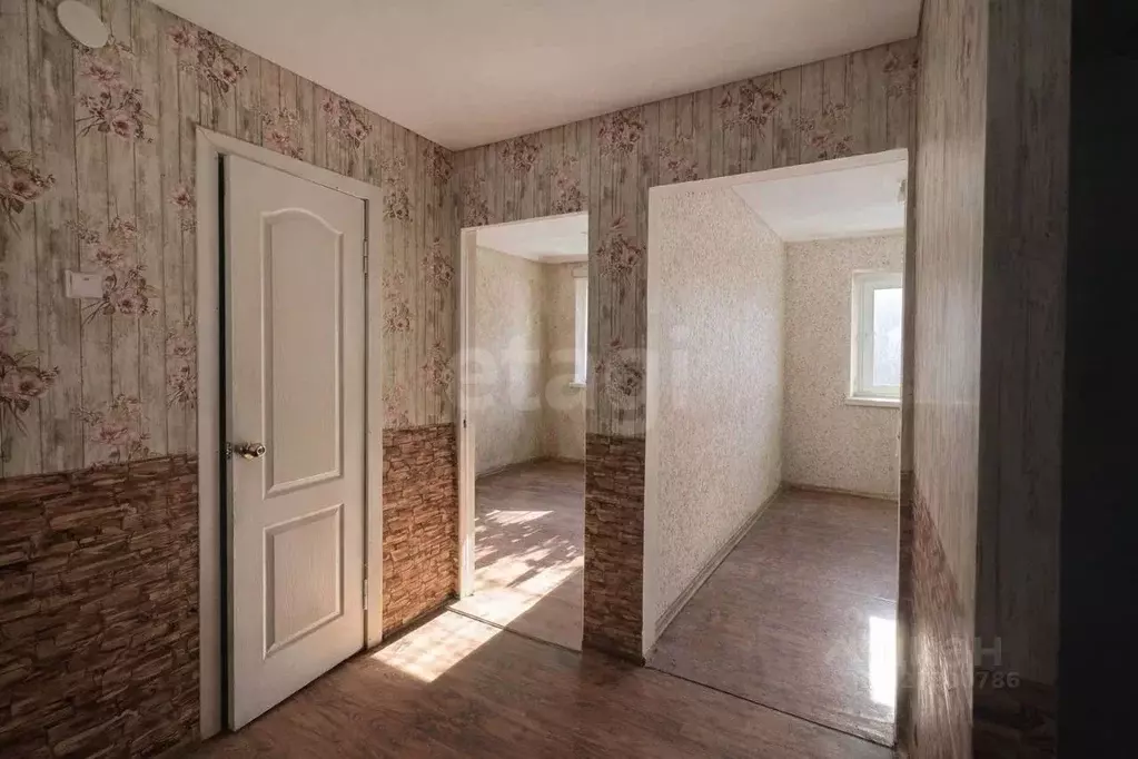 3-к кв. Алтай, Горно-Алтайск ул. Григория Чорос-Гуркина (56.0 м) - Фото 1