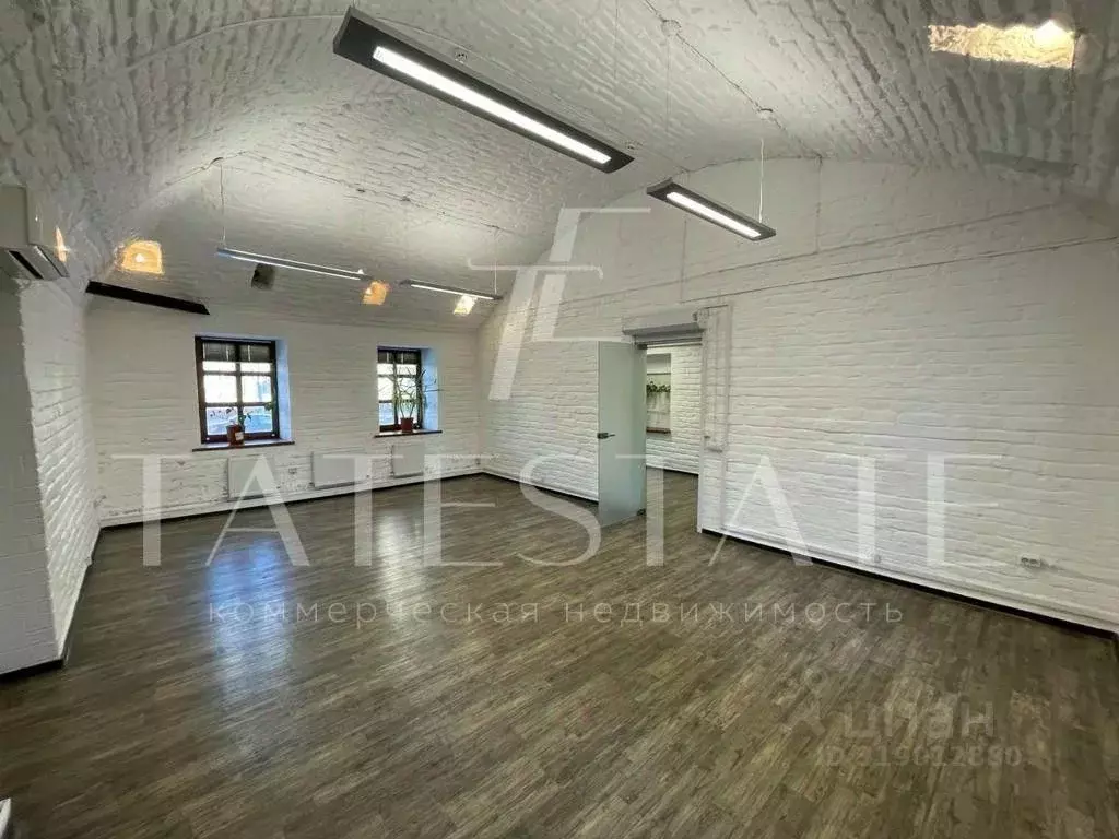 Офис в Татарстан, Казань Петербургская ул., 52Б (683 м) - Фото 0