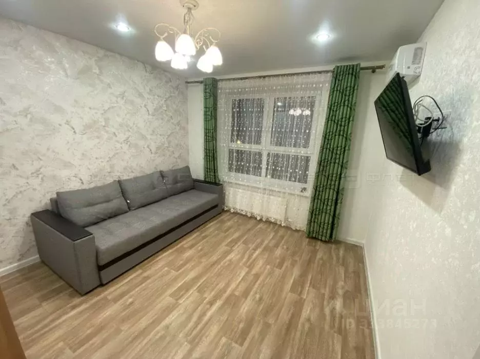 1-к кв. Татарстан, с. Высокая Гора ул. Хасана Шайдуллина, 2 (35.0 м) - Фото 0