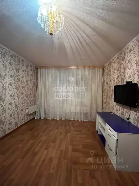 1-к кв. Ханты-Мансийский АО, Нижневартовск ул. Мира, 60к2 (37.6 м) - Фото 0