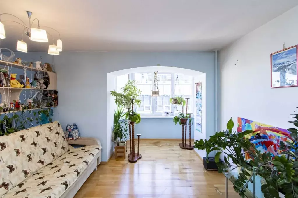 3-к кв. Тюменская область, Тюмень ул. Орджоникидзе, 7 (80.4 м) - Фото 1