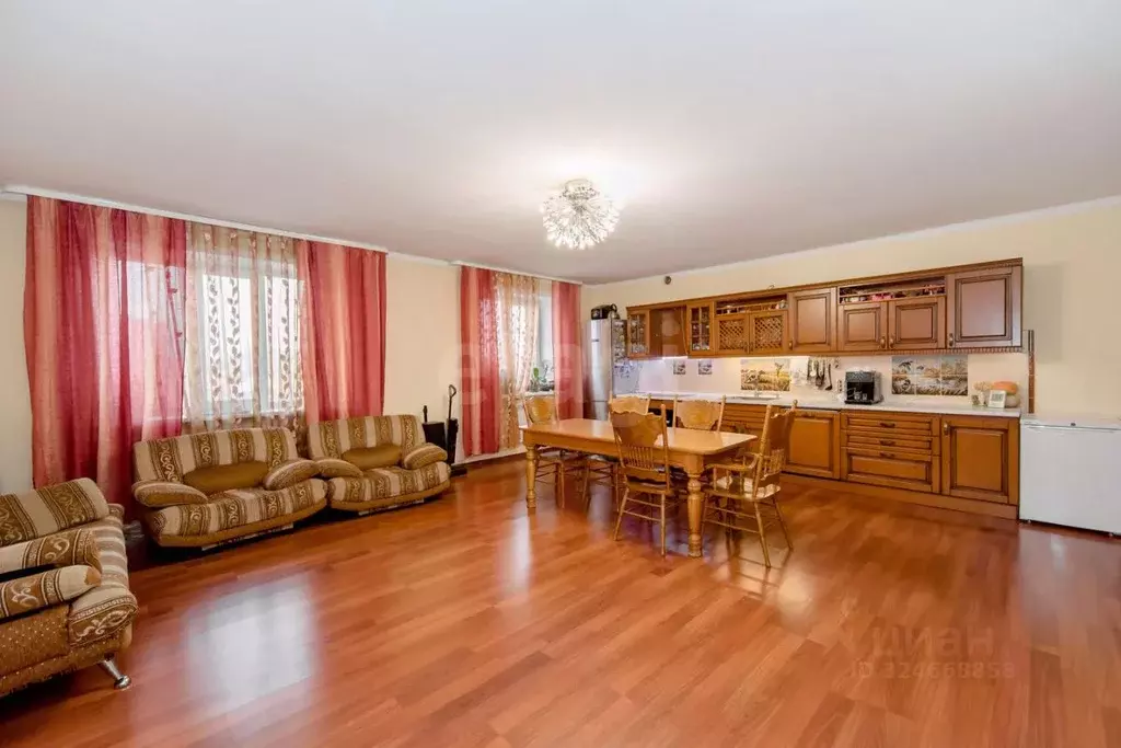 3-к кв. Алтайский край, Бийск Советская ул., 211/5 (113.6 м) - Фото 1