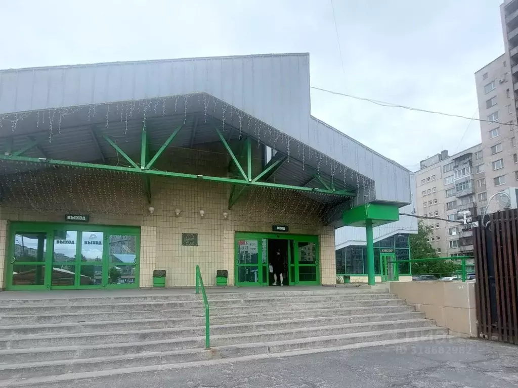 Торговая площадь в Санкт-Петербург просп. Большевиков, 6 (7 м) - Фото 1