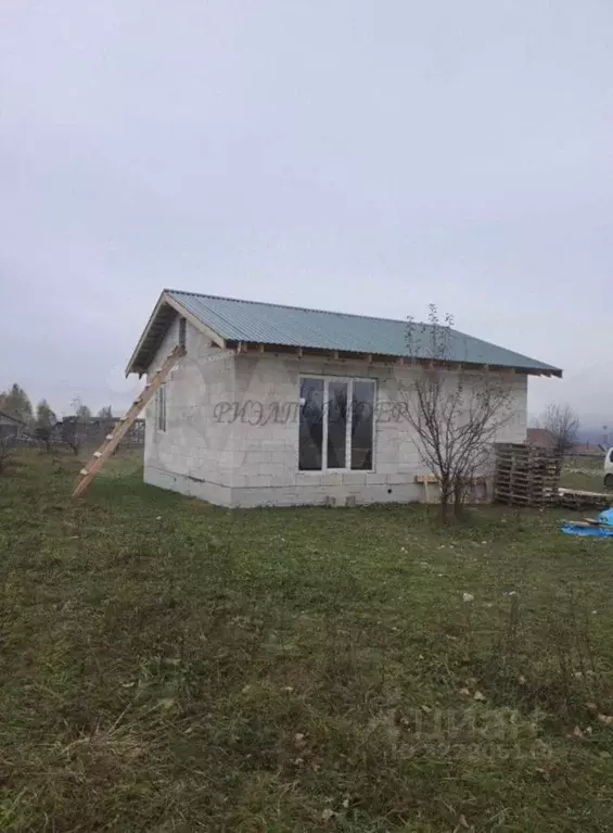 Дом в Алтай, Майминский район, с. Подгорное Центральная ул. (60 м) - Фото 2