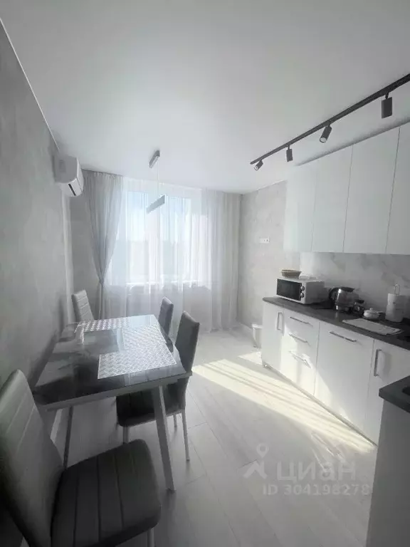2-к кв. Саратовская область, Энгельс ул. Пушкина, 85 (65.0 м) - Фото 1