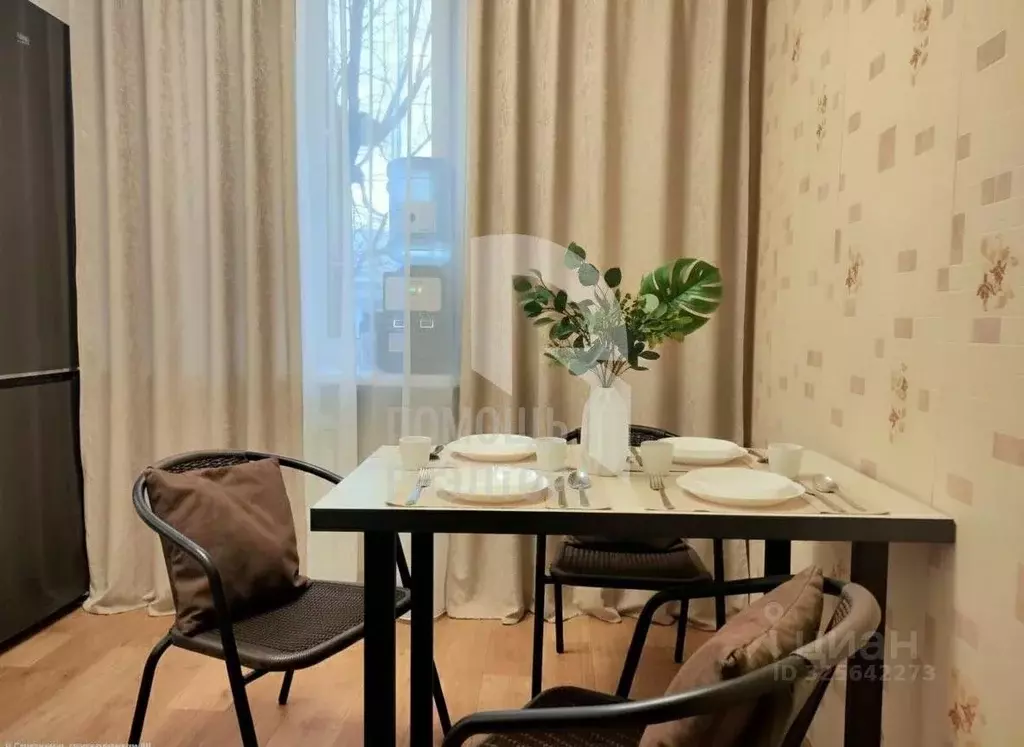 3-к кв. Челябинская область, Челябинск Российская ул., 47А (65.0 м) - Фото 0