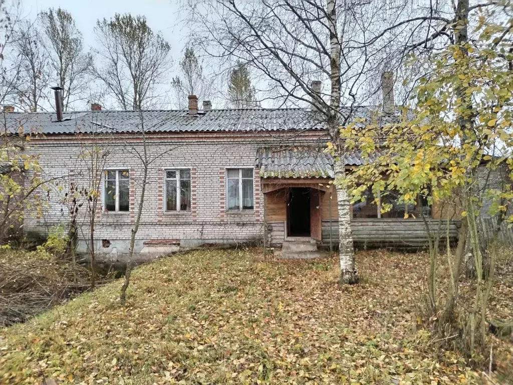 2-к кв. Новгородская область, Хвойнинский муниципальный округ, д. ... - Фото 0