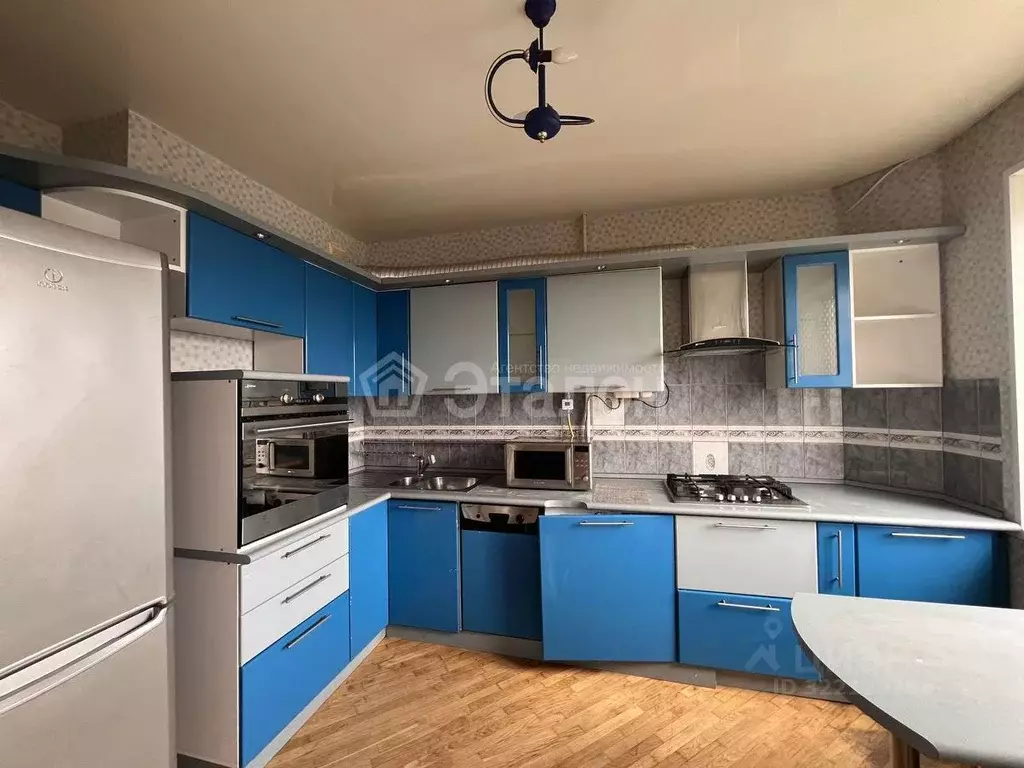 3-к кв. Волгоградская область, Волгоград Ардатовская ул., 16 (71.8 м) - Фото 1