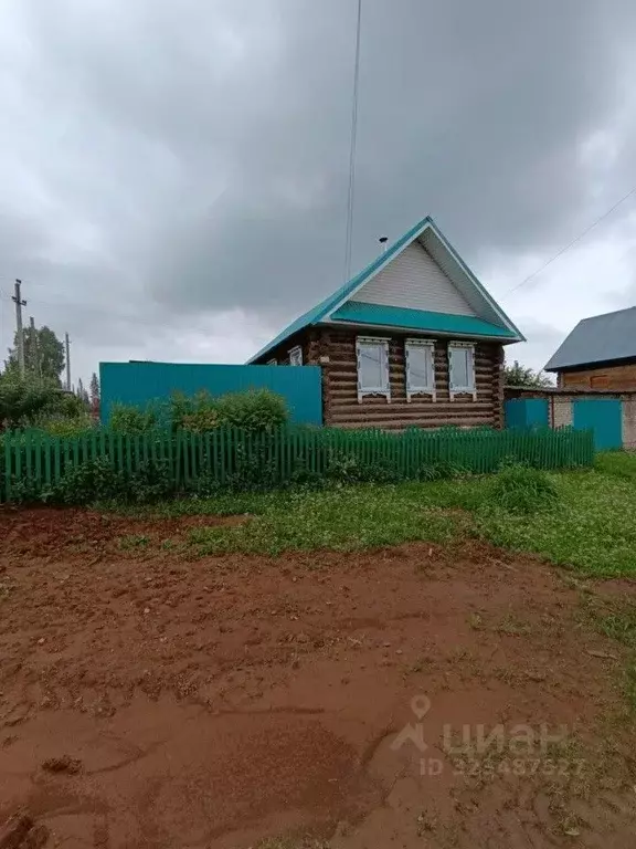 Дом в Удмуртия, с. Шаркан ул. Красная, 24 (53 м) - Фото 1