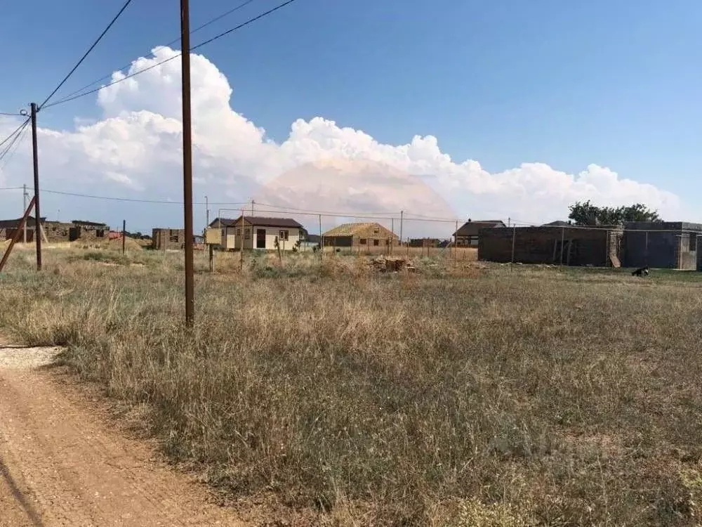 Участок в Крым, Сакский район, Ореховское с/пос, с. Михайловка ул. ... - Фото 1