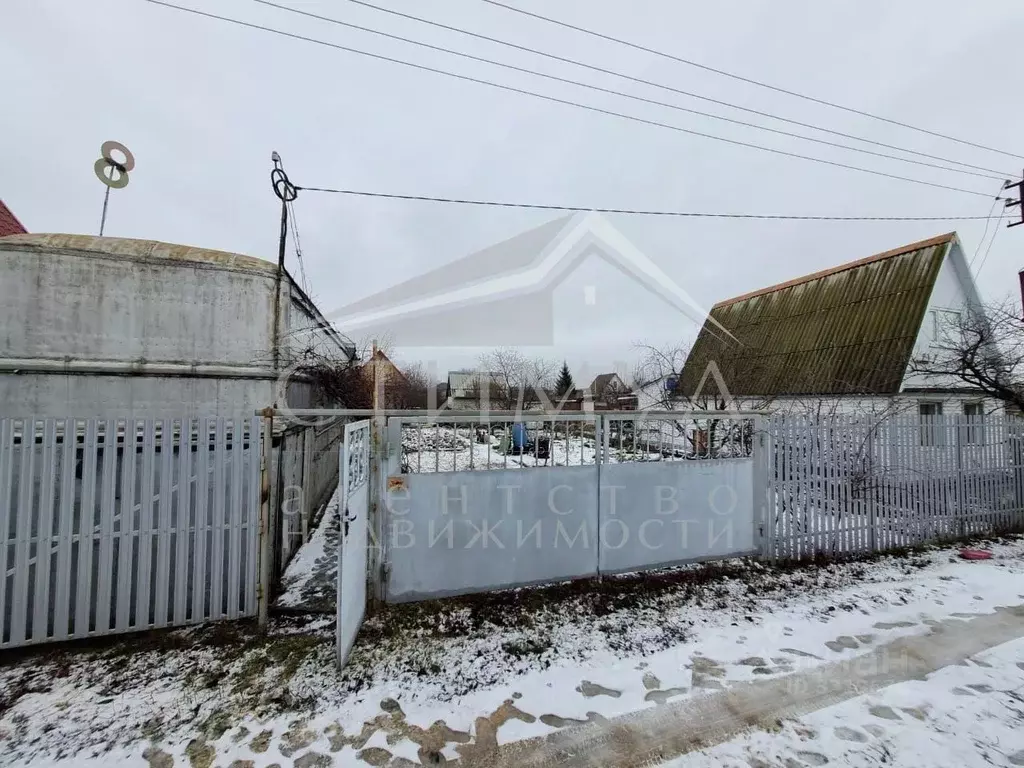 Дом в Саратовская область, Энгельсский район, Красноярское ... - Фото 1