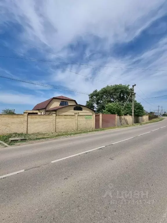 Дом в Адыгея, Тахтамукайский район, Козет аул ул. Ленина, 20/1 (341 м) - Фото 1
