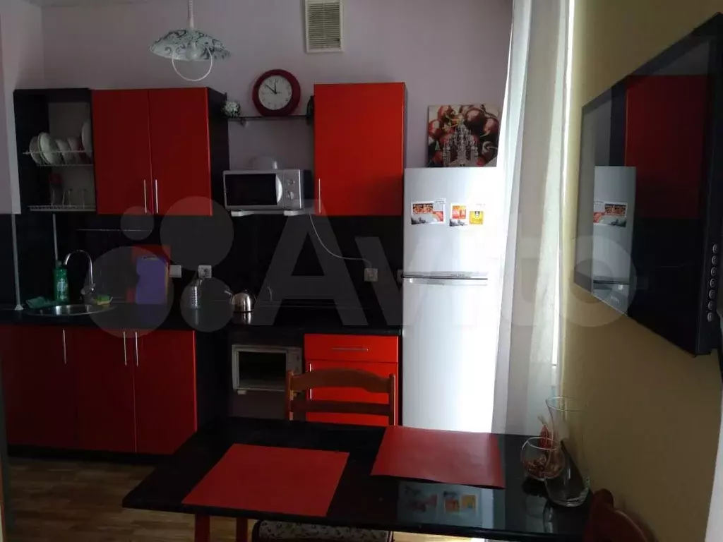 Комната 25 м в 1-к., 2/15 эт. - Фото 0