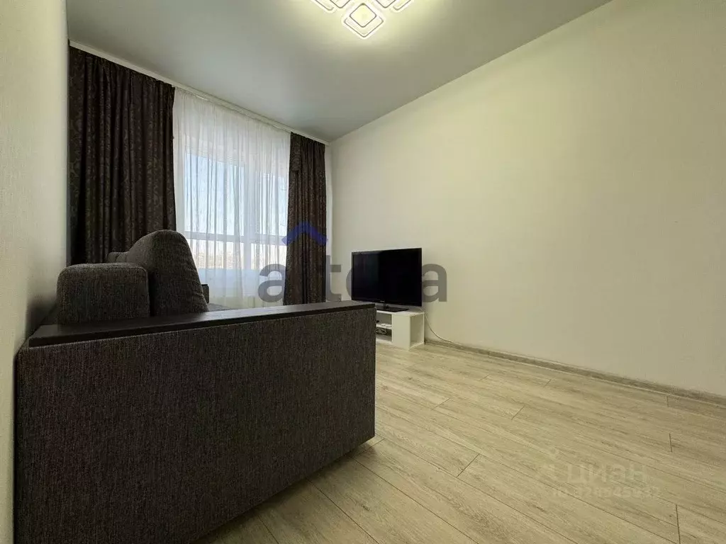 2-к кв. Татарстан, Казань ул. Рауиса Гареева, 105Б (50.0 м) - Фото 1