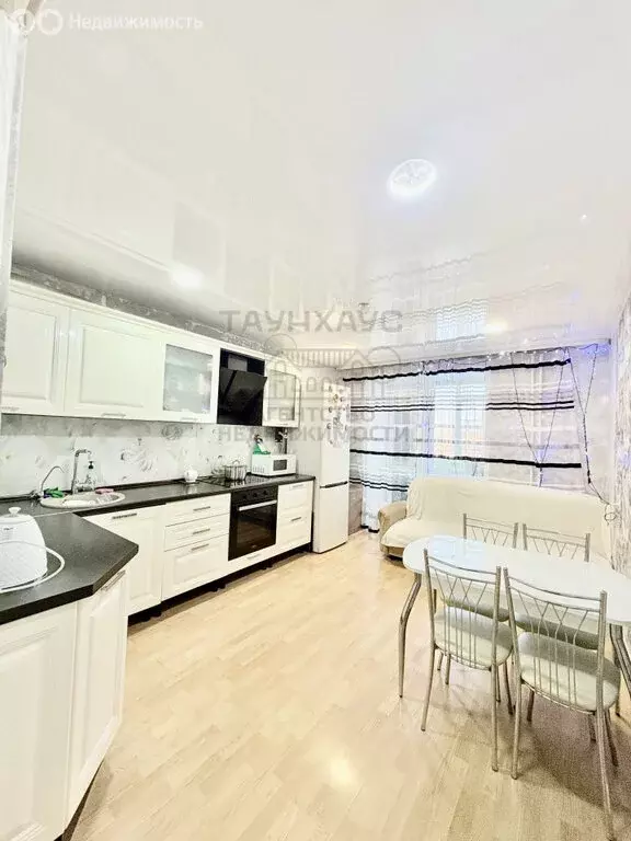 1-комнатная квартира: Нефтекамск, Октябрьская улица, 49 (53 м) - Фото 1